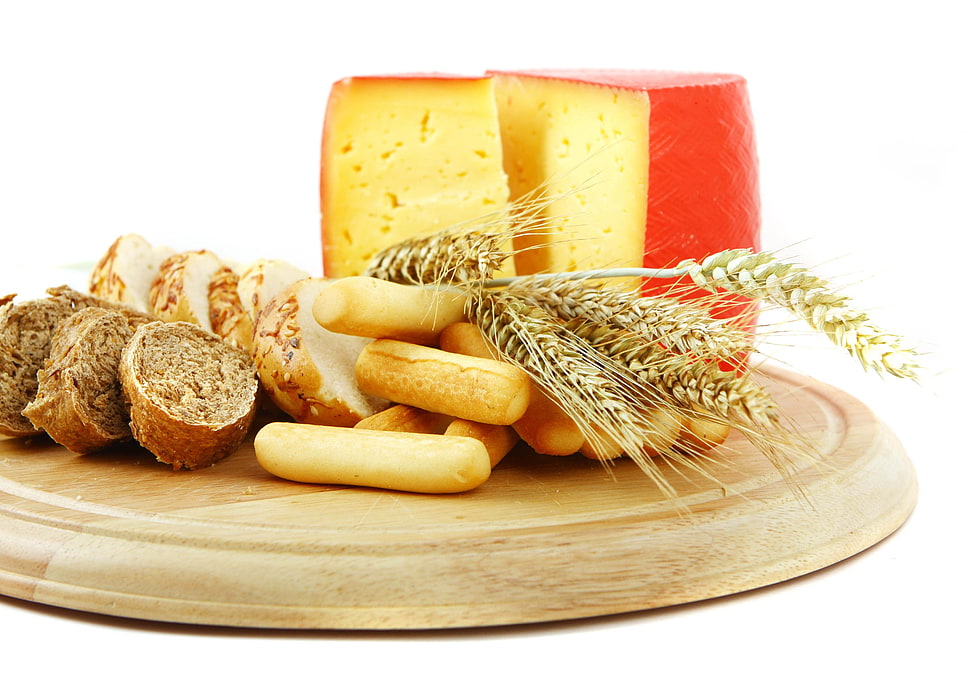 assorted wheat breads on brown plate HD wallpaper